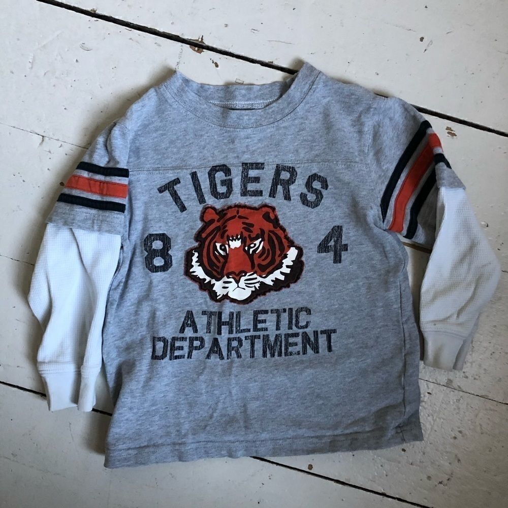 Pick 4/$18, Carters Tigers long sleeve t-shirt. 🐅